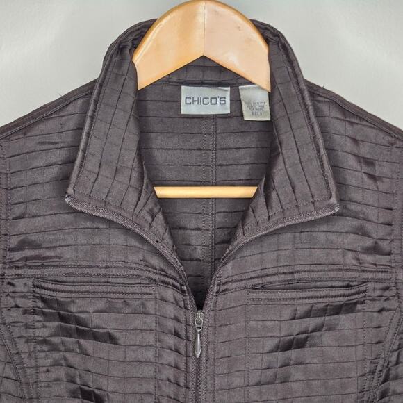 Chico's Quilted Dark Green/Gray Quilted Waffle Pattern 2way Zip Vest Sz 0/Small - Picture 2 of 10